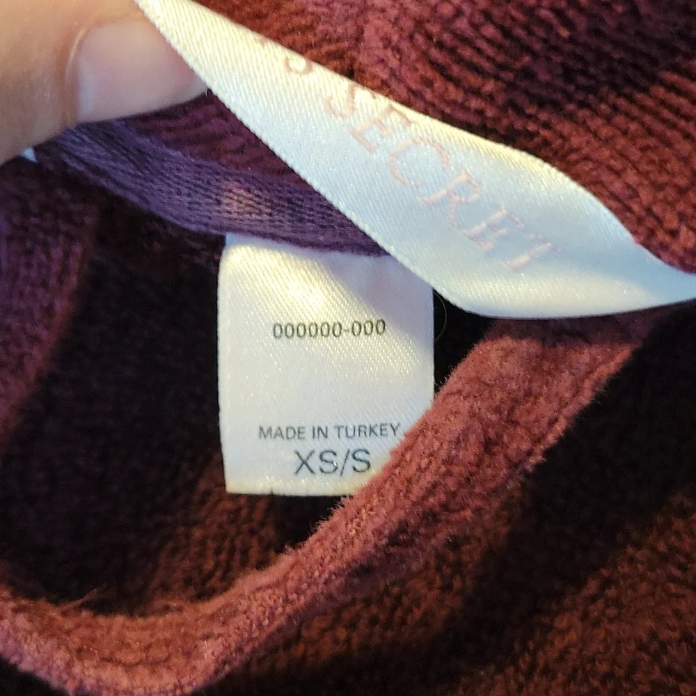 Victoria secret robe - Picture 6 of 6